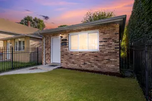 7237 S St Lawrence Ave, Chicago, IL 60619 - Photo 4