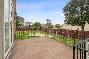 6054 W 64th St, Chicago, IL 60638 - Photo 24