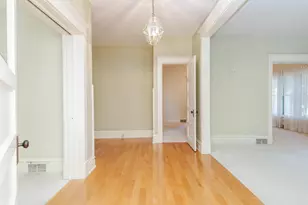 1513 E Grove St, Bloomington, IL 61701 - Photo 8