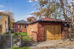 8643 S Kingston Ave, Chicago, IL 60617 - Photo 24