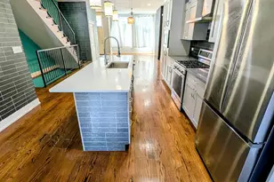 544 E 46th Pl, Chicago, IL 60653 - Photo 2