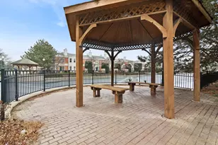 451 Town Pl Cir, Buffalo Grove, IL 60089 - Photo 18