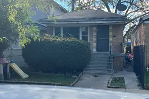 2115 W 68th Pl, Chicago, IL 60636 - Photo 1