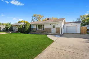 1212 Grandview Ave, Lockport, IL 60441 - Photo 1