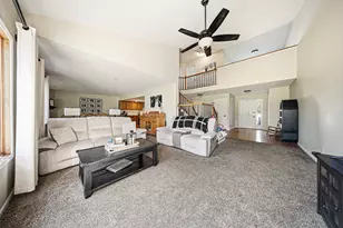 1212 Bellevue Dr, Dekalb, IL 60115 - Photo 4