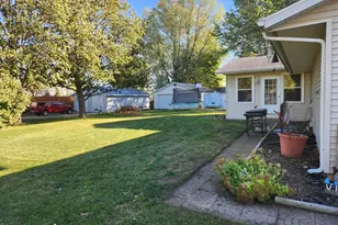 8950 Hoover Rd, Rock Falls, IL 61071 - Photo 12