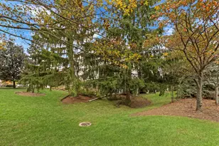 418 Bay Tree Cir, Vernon Hills, IL 60061 - Photo 46