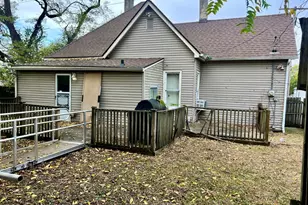 305 Park St, Danville, IL 61832 - Photo 26