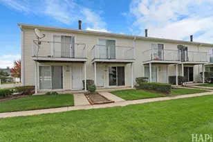 435 Meadow Green Ln, Round Lake Beach, IL 60073 - Photo 2