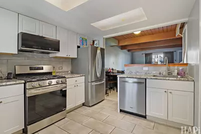 435 Meadow Green Lane, Round Lake Beach, IL 60073 - Photo 10