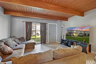 435 Meadow Green Ln, Round Lake Beach, IL 60073 - Photo 4