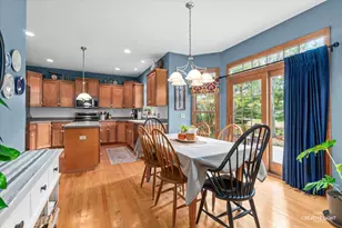 611 Pine St, Sugar Grove, IL 60554 - Photo 12