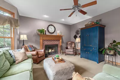 611 Pine Street, Sugar Grove, IL 60554 - Photo 10
