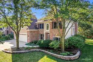 611 Pine St, Sugar Grove, IL 60554 - Photo 2