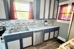 705 State St, Yorkville, IL 60560 - Photo 14