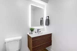 3801 Kirk St, Skokie, IL 60076 - Photo 12