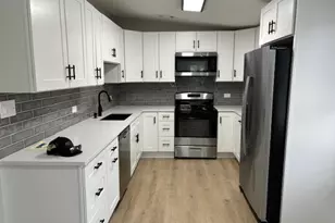 318 Shabbona Dr, Park Forest, IL 60466 - Photo 2