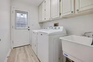 201 N Cambridge Dr, Geneva, IL 60134 - Photo 16