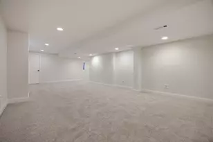 201 N Cambridge Dr, Geneva, IL 60134 - Photo 30