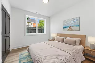 3900 S Lake Park Ave, Chicago, IL 60653 - Photo 16