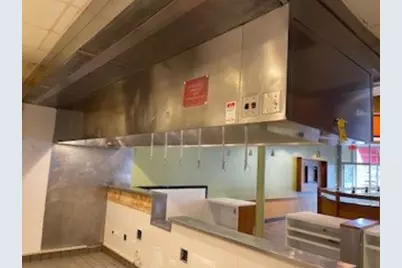 2561 Sycamore Road, Dekalb, IL 60115 - Photo 6