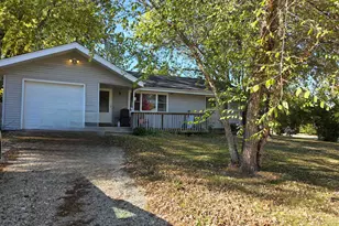 200 S Beck Rd, Lindenhurst, IL 60046 - Photo 1