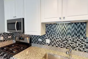 33 W Ontario St, Chicago, IL 60654 - Photo 10