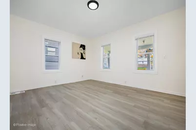 547 S Martin Luther King Jr Avenue, Waukegan, IL 60085 - Photo 4