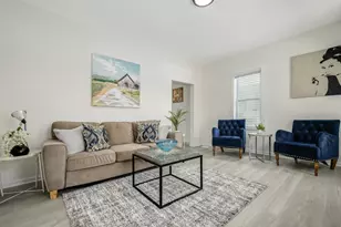 547 S Martin Luther King Jr Ave, Waukegan, IL 60085 - Photo 2