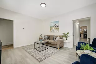 547 S Martin Luther King Jr Ave, Waukegan, IL 60085 - Photo 4