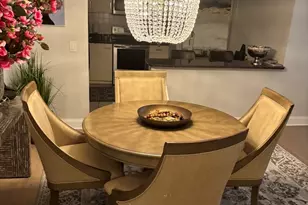 110 E Delaware Pl, Chicago, IL 60611 - Photo 8