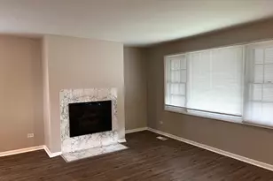 16524 Woodlawn W Ave, South Holland, IL 60473 - Photo 2