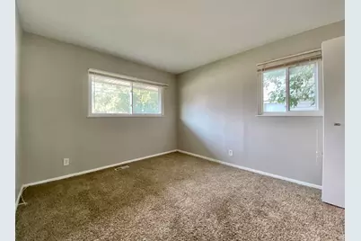 317 E Schaumburg Road, Streamwood, IL 60107 - Photo 10