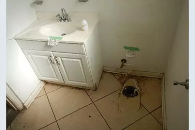 7737 S Champlain Avenue, Chicago, IL 60619 - Photo 16