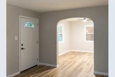 439 Morris Avenue, Bellwood, IL 60104 - Photo 2