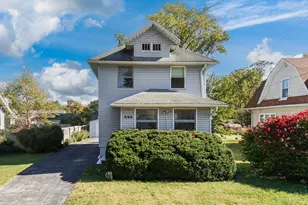 506 Denver St, Bloomington, IL 61701 - Photo 2