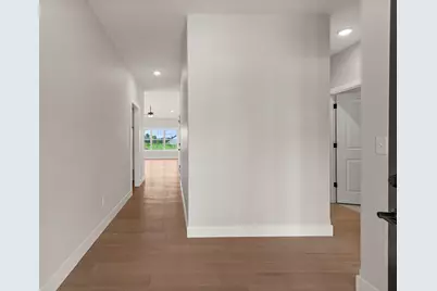 713 Wheatley Drive, Mahomet, IL 61853 - Photo 2