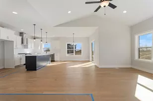 713 Wheatley Dr, Mahomet, IL 61853 - Photo 16