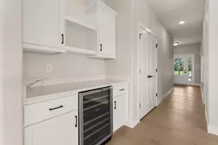 713 Wheatley Dr, Mahomet, IL 61853 - Photo 4