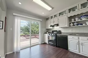 6230 Streamwood Ln, Matteson, IL 60443 - Photo 2