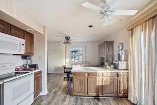 1365 Newcastle Ln, Hoffman Estates, IL 60169 - Photo 8