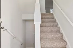 871 Briar Gln Ct, Hampshire, IL 60140 - Photo 2