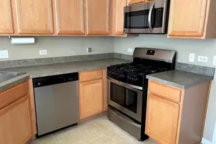 2326 Sunshine Ln, Aurora, IL 60503 - Photo 6