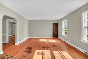 910 W Springfield Ave, Champaign, IL 61821 - Photo 8