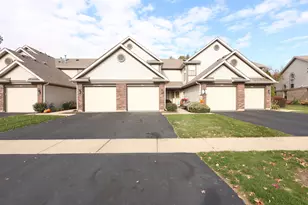 1840 Grove Ave, Schaumburg, IL 60193 - Photo 2