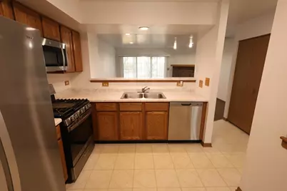 1840 Grove Avenue, Schaumburg, IL 60193 - Photo 8