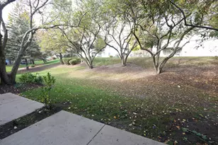 1840 Grove Ave, Schaumburg, IL 60193 - Photo 30