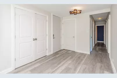 7033 N Kedzie Avenue #401, Chicago, IL 60645 - Photo 2