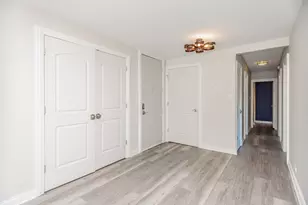 7033 N Kedzie Ave, Chicago, IL 60645 - Photo 2