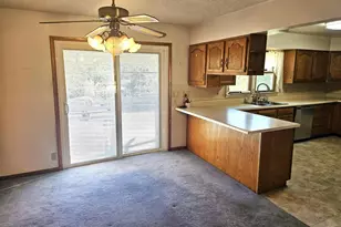 2131 Sunnybrook Dr W, Quincy, IL 62301 - Photo 12